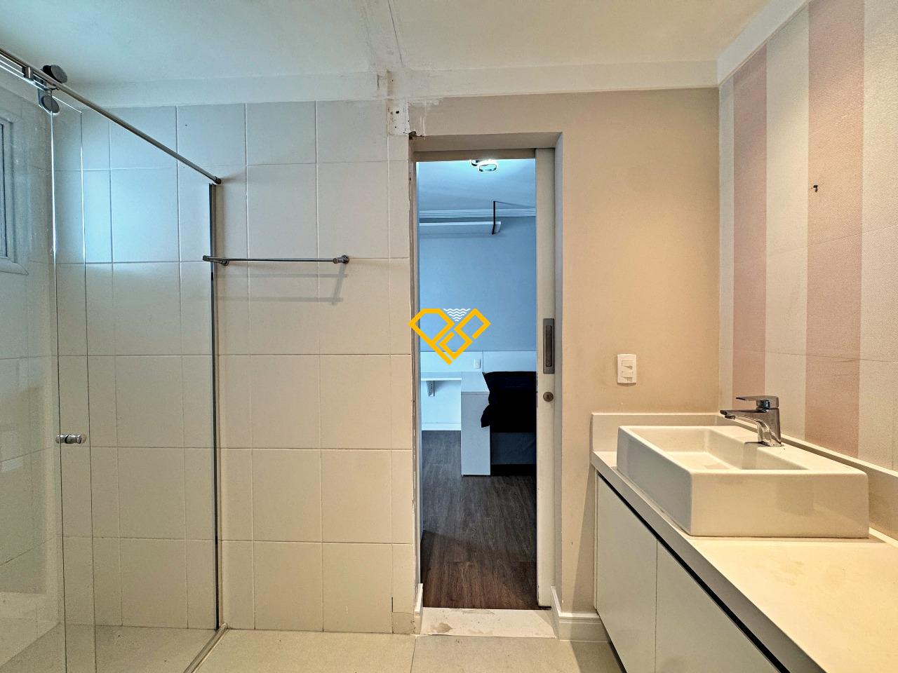 Cobertura para aluguel no Gonzaga: Wc suíte 2 e 3