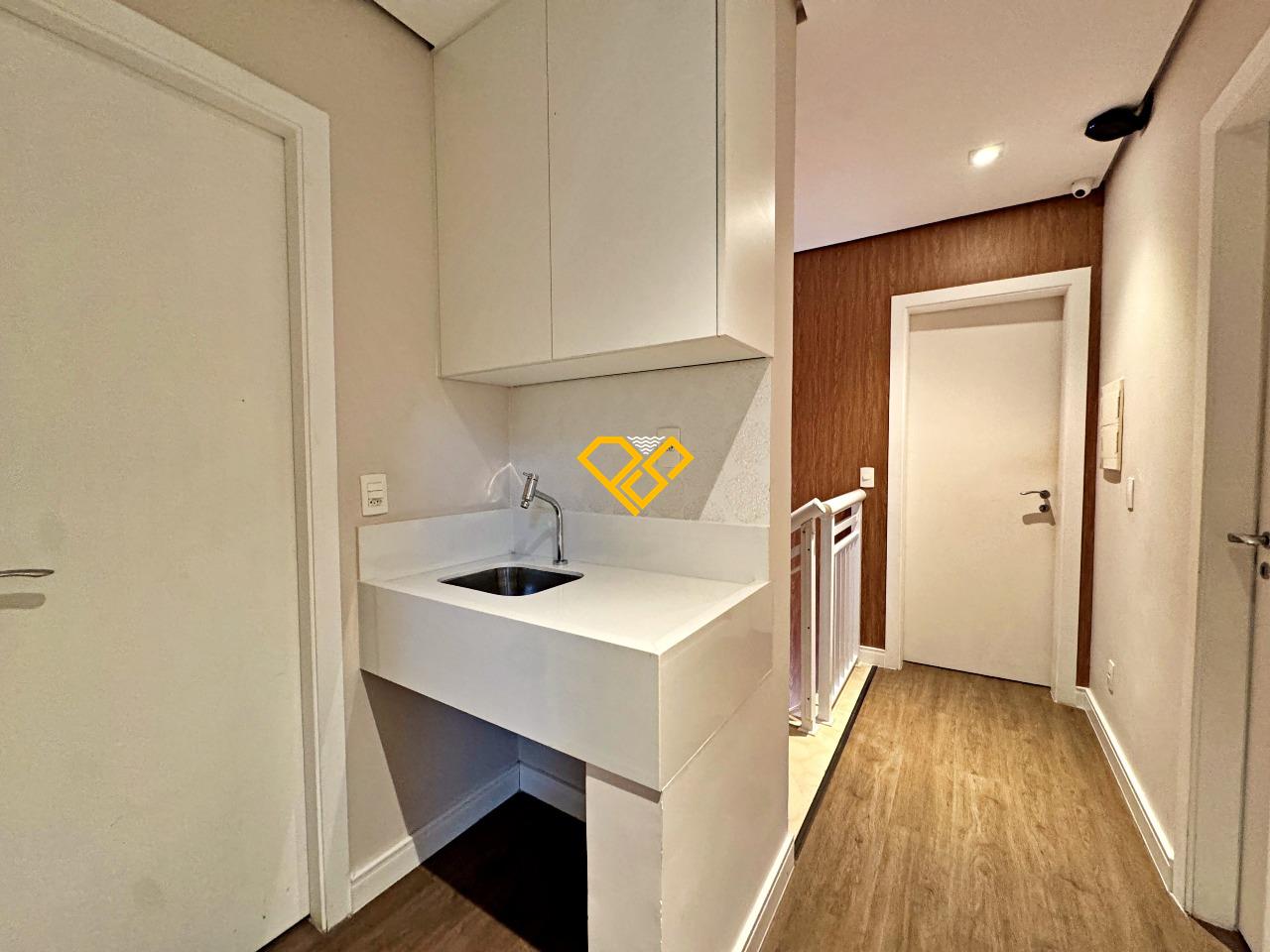 Cobertura para aluguel no Gonzaga: Andar superior