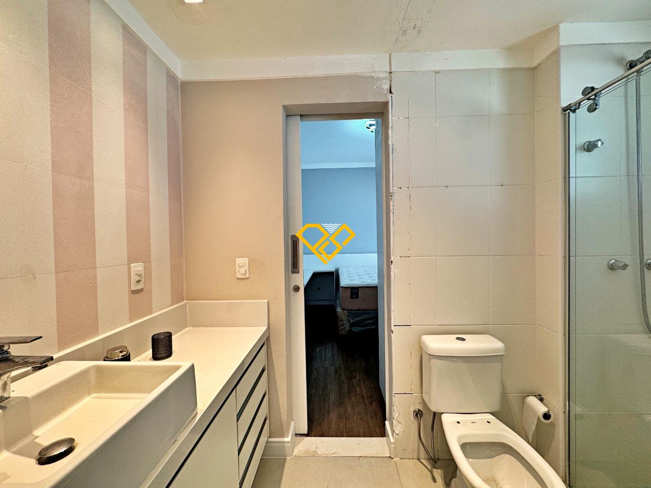 Cobertura para aluguel no Gonzaga: Wc suíte 2 e 3