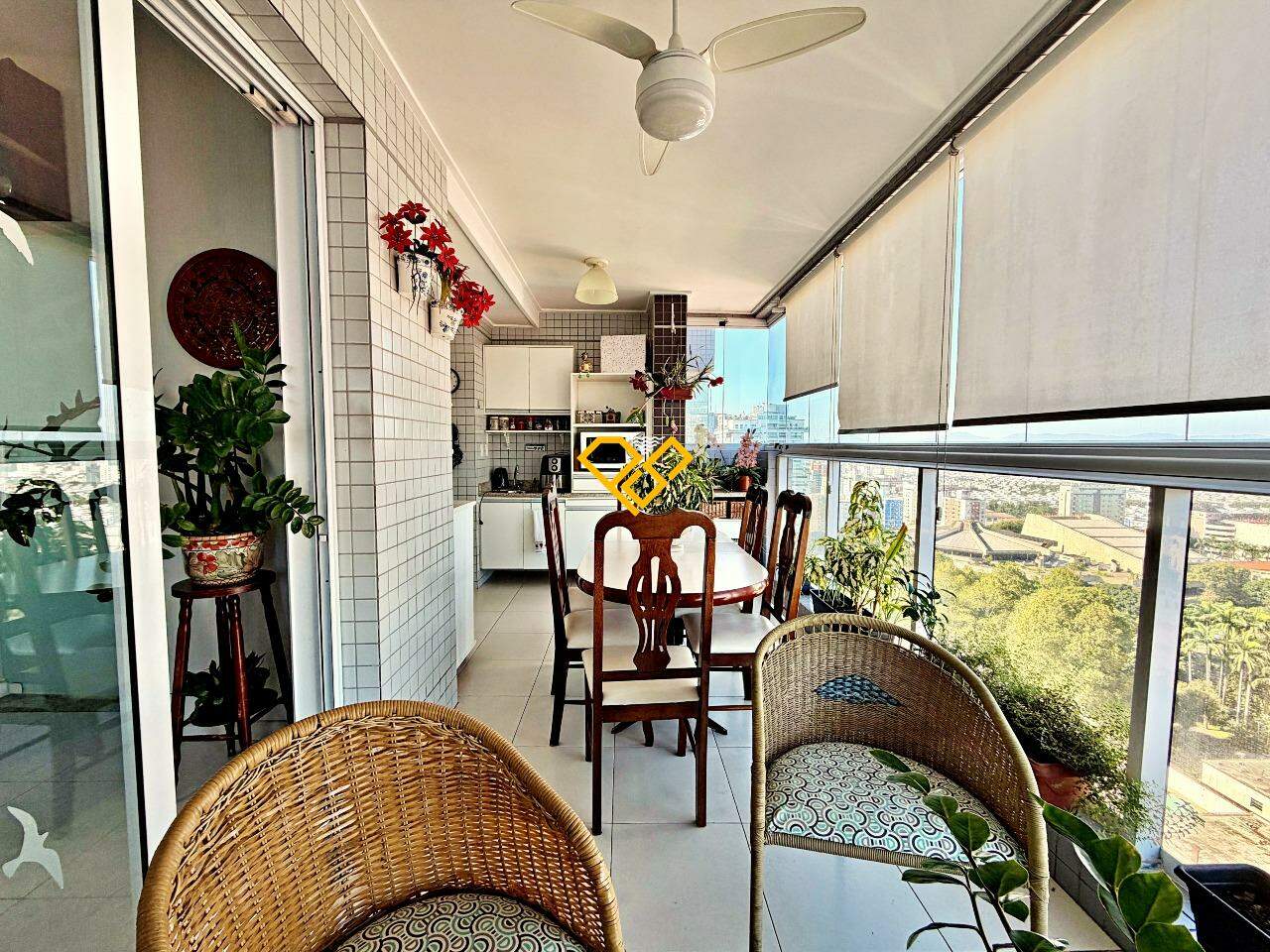 Apartamento Duplex à venda no Embaré: Varanda