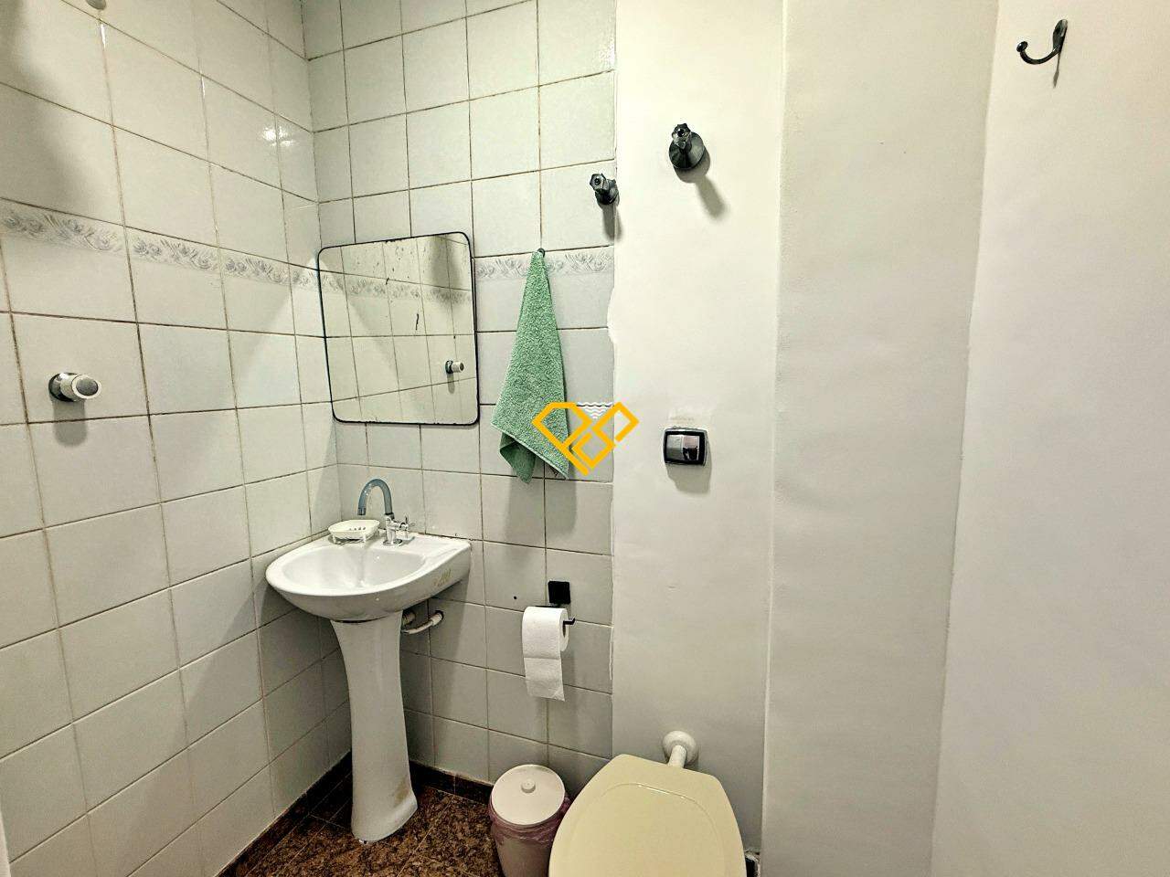 Apartamento à venda no Aparecida: Wc de serviço