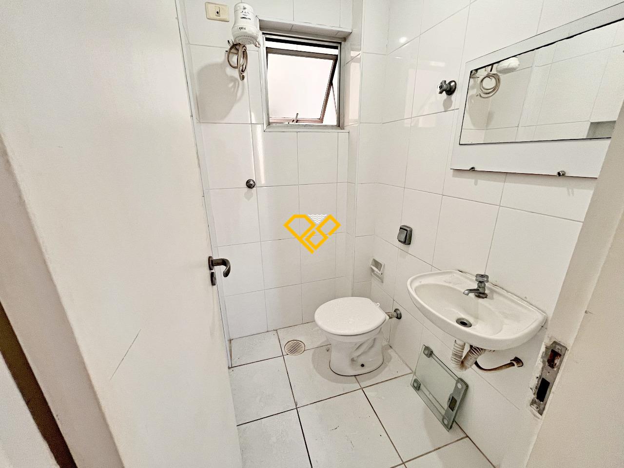 Apartamento à venda no Gonzaga: Wc de serviço