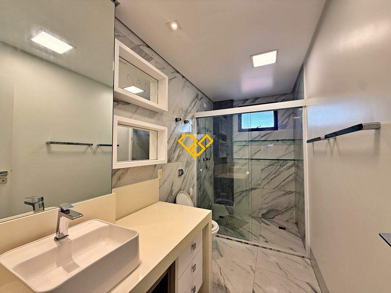 Apartamento à venda no Embaré: Wc suíte 1 - master