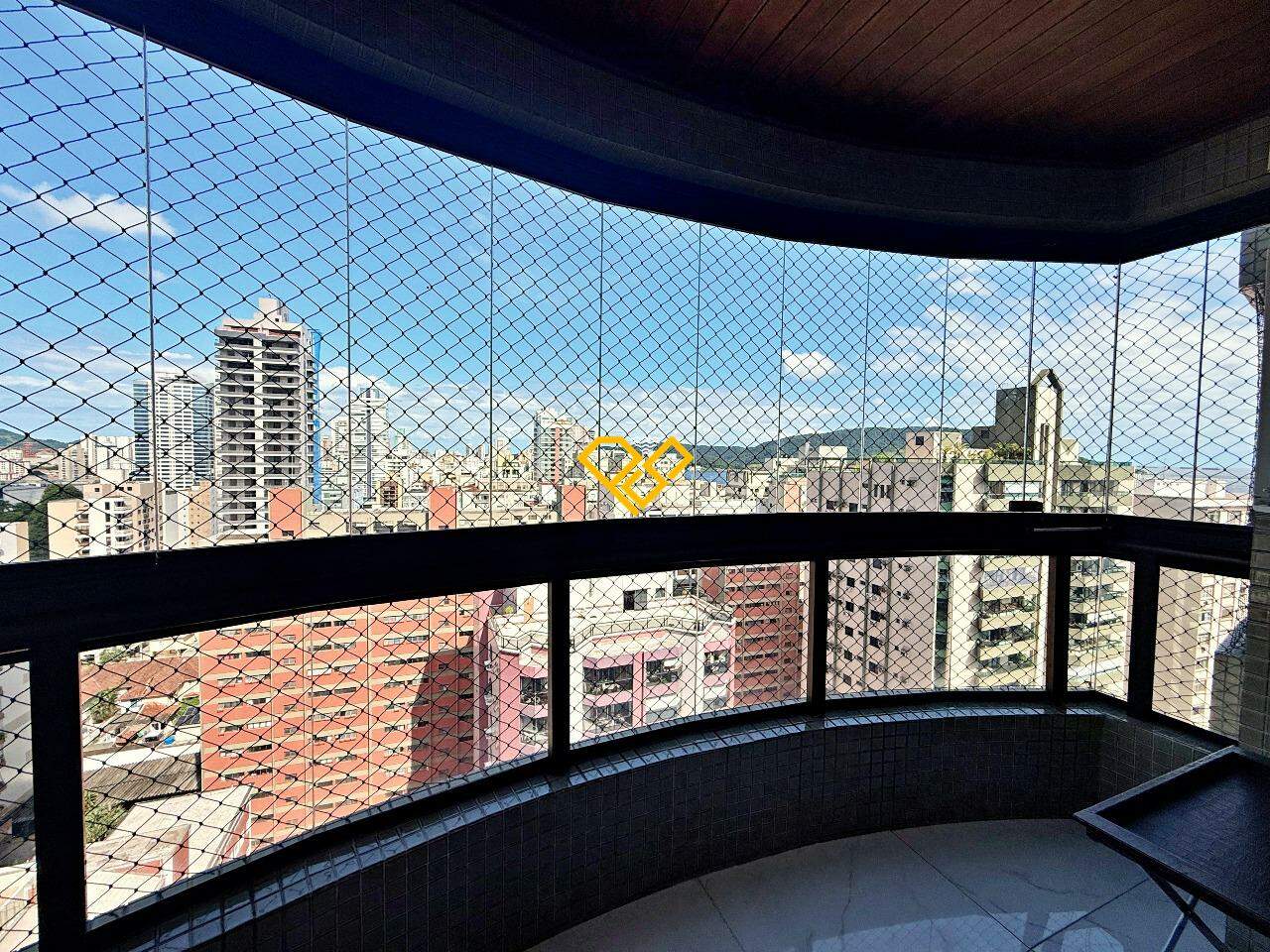 Apartamento à venda no Embaré: Varanda