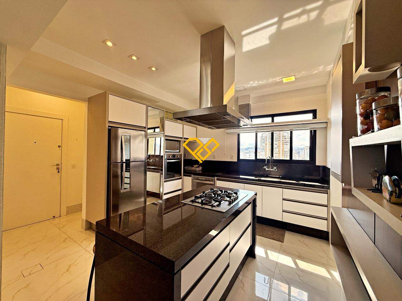 Apartamento à venda no Embaré: Cozinha