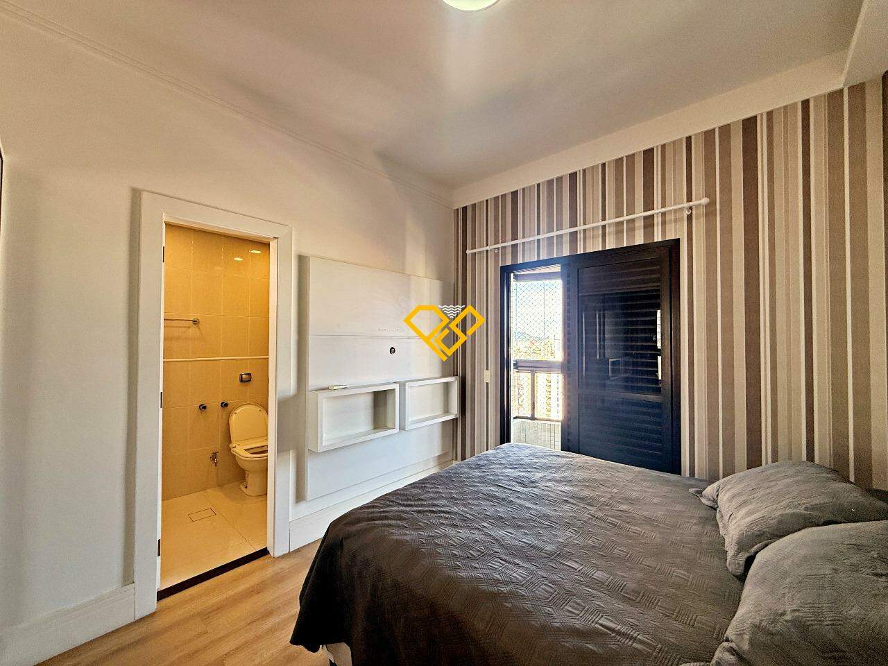 Apartamento à venda no Embaré: Suíte 2