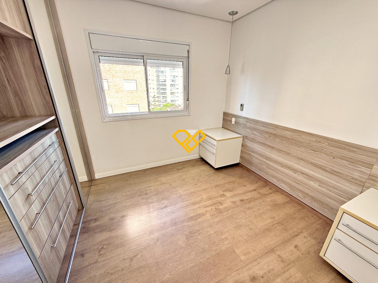 Apartamento para aluguel no Ponta da Praia: Dormitório 1 - suíte