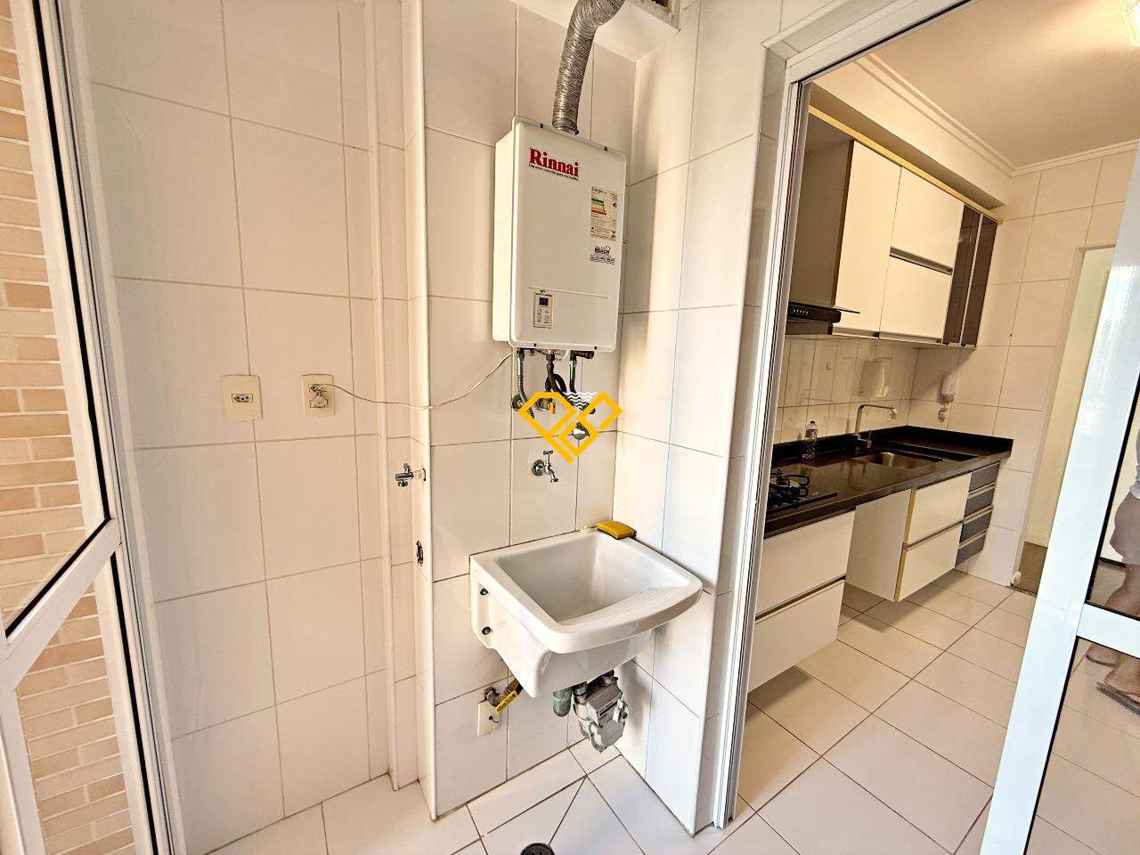 Apartamento para aluguel no Ponta da Praia: Área de serviço