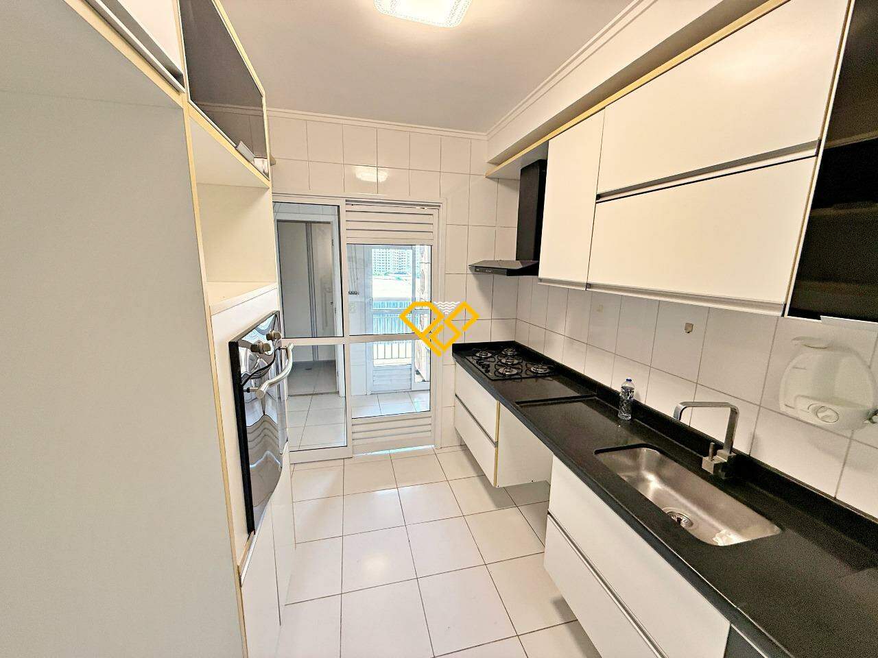 Apartamento para aluguel no Ponta da Praia: Cozinha