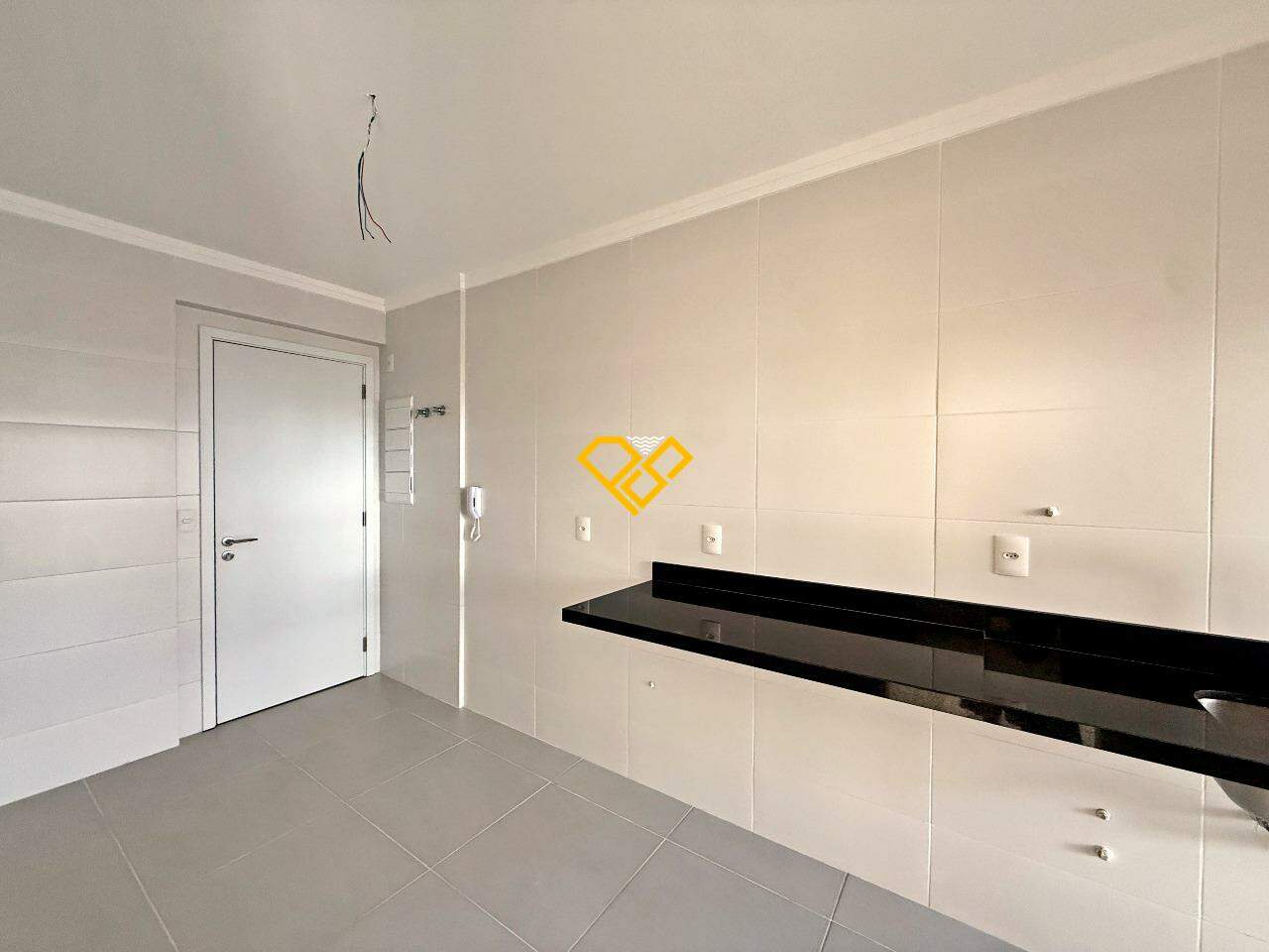 Apartamento à venda no Gonzaga: Cozinha