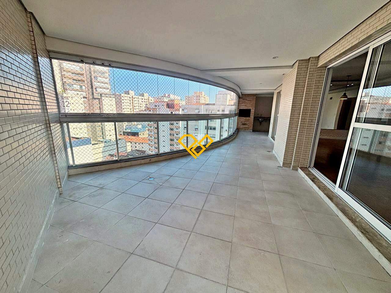 Apartamento à venda no Embaré: Varanda com churrasqueira