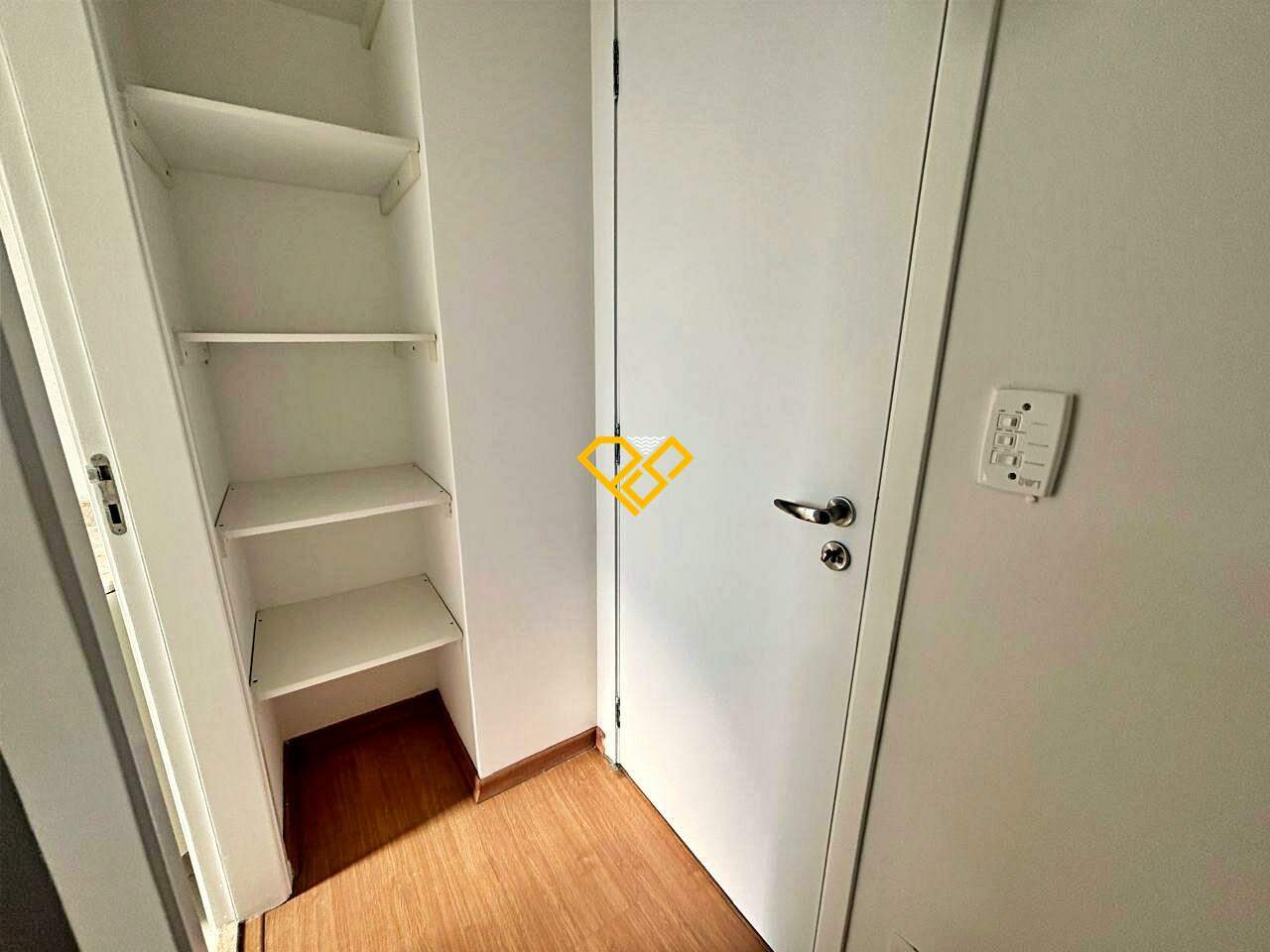 Apartamento à venda no Embaré: 