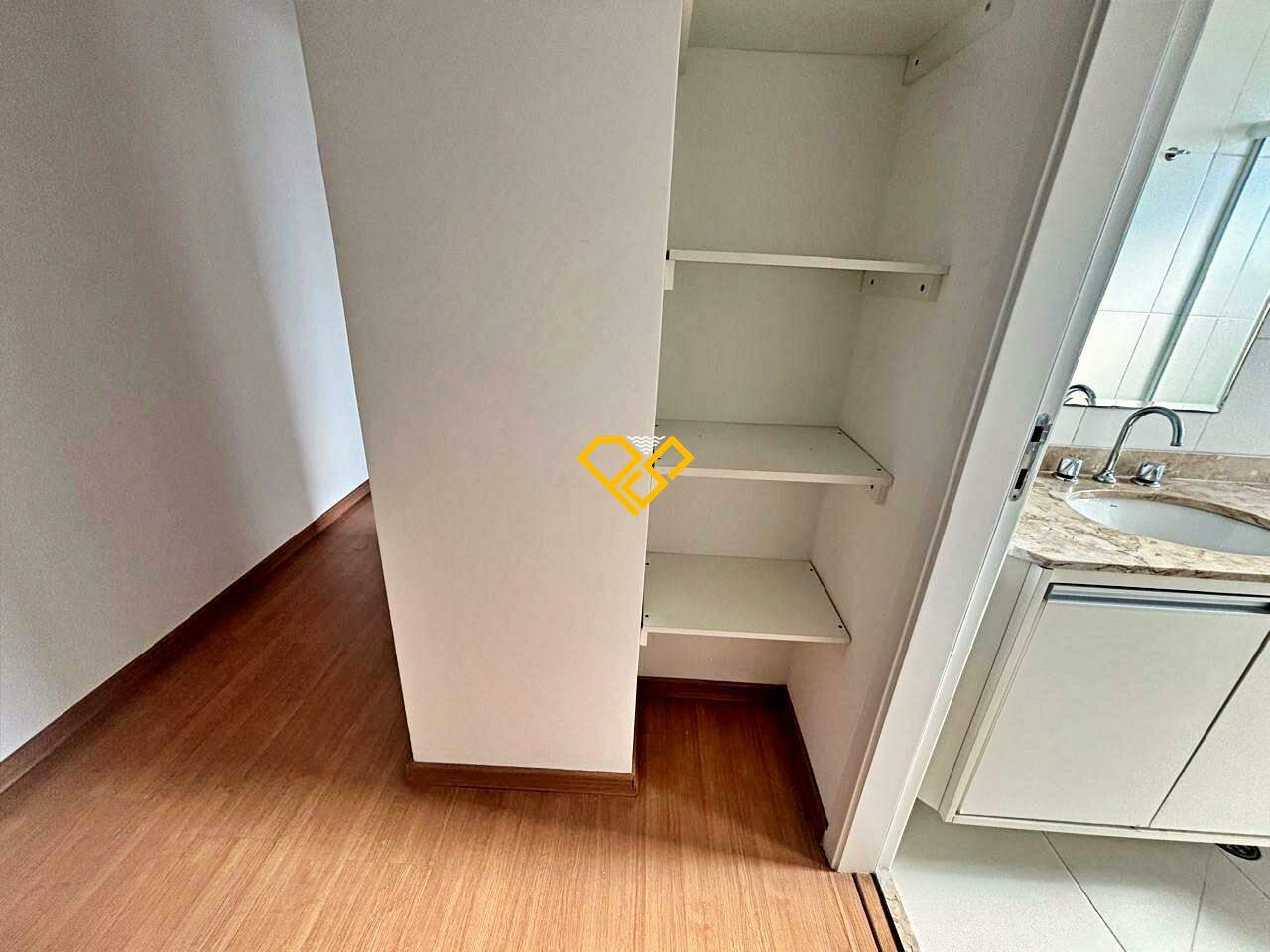 Apartamento à venda no Embaré: Suíte 2