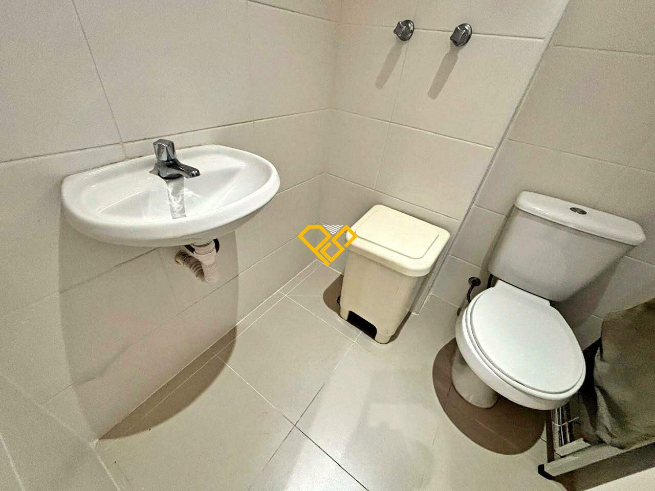 Apartamento à venda no Embaré: Wc de serviço