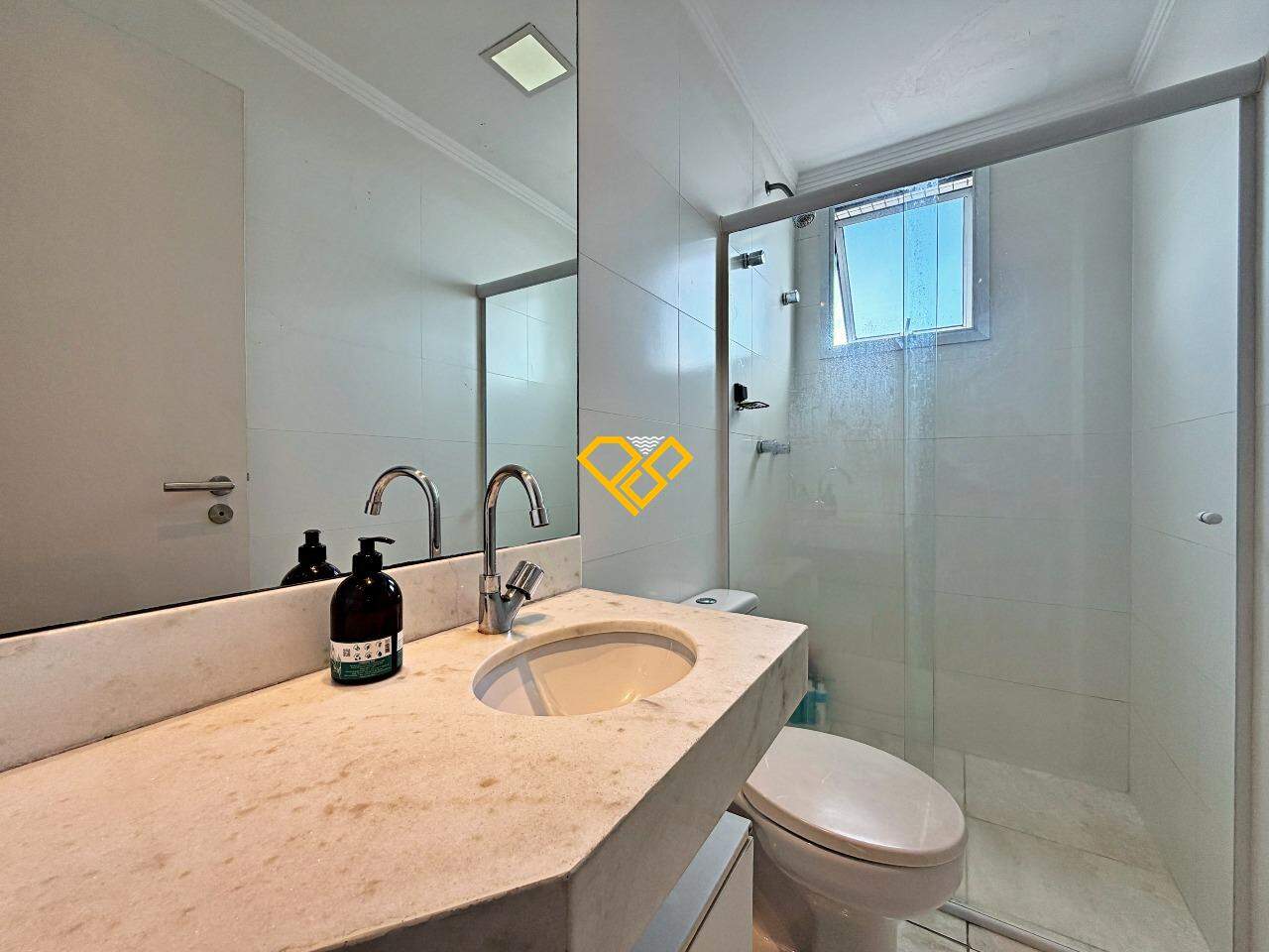 Apartamento à venda no Macuco: Wc social