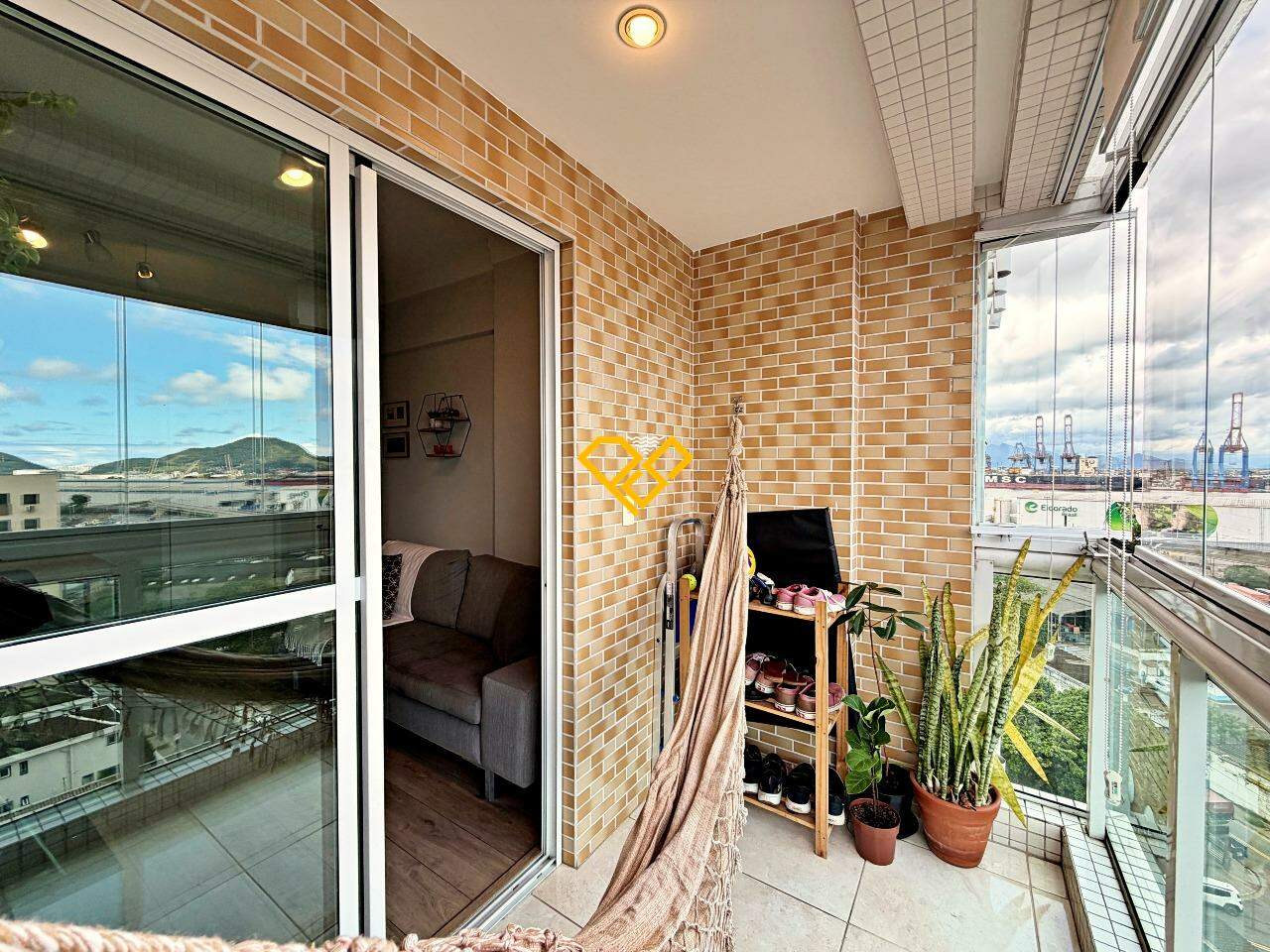Apartamento à venda no Macuco: Varanda
