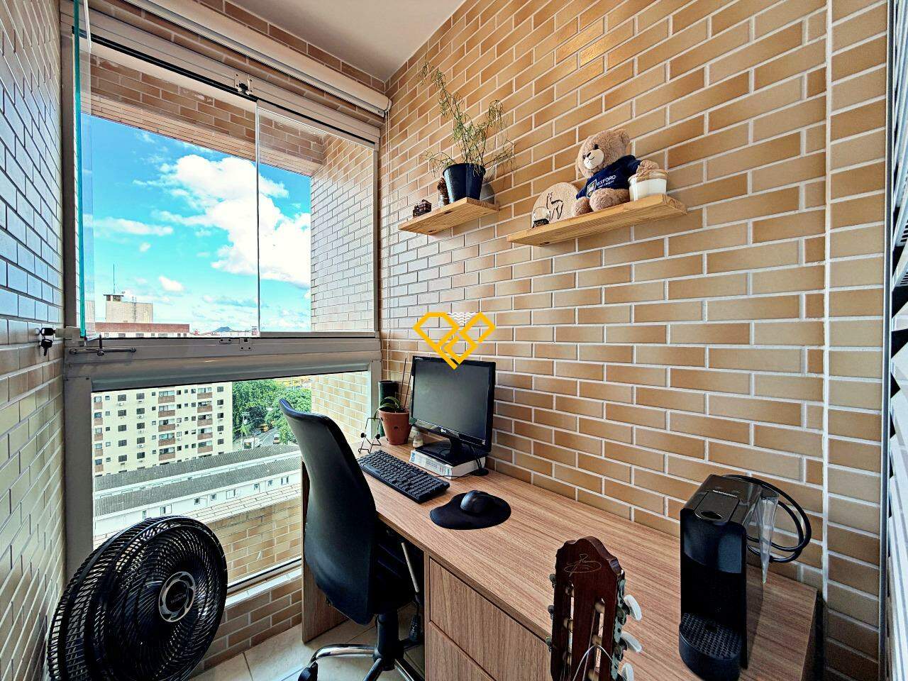 Apartamento à venda no Macuco: Varanda - escritório