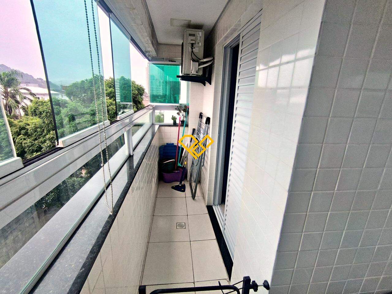 Apartamento à venda no Macuco: Varanda