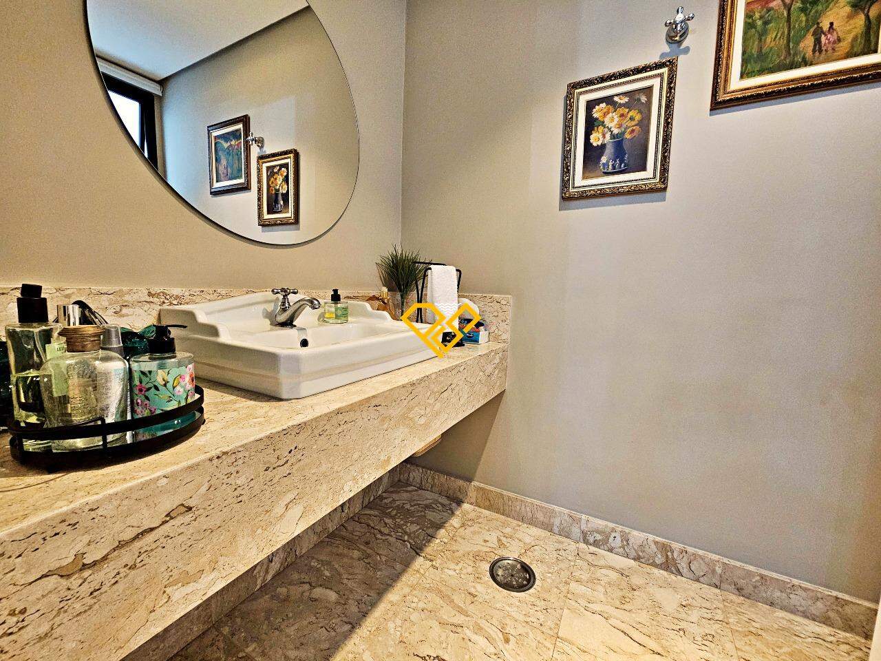 Apartamento à venda no Boqueirão: Lavabo