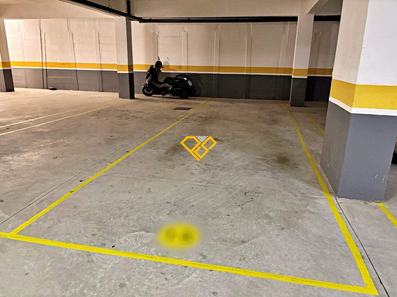 Apartamento à venda no Embaré: Garagem