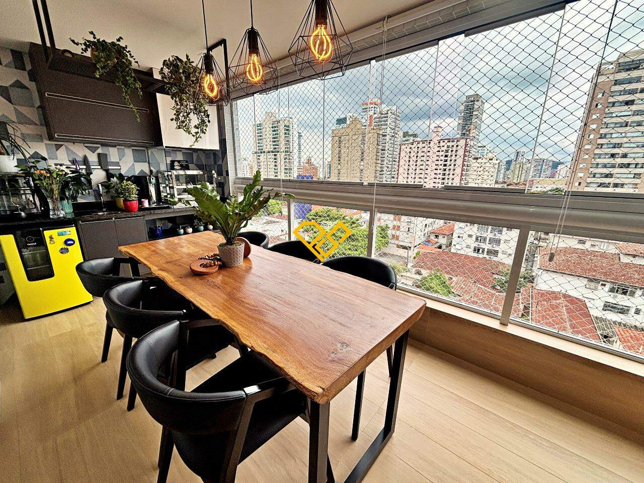 Apartamento à venda no Embaré: Varanda