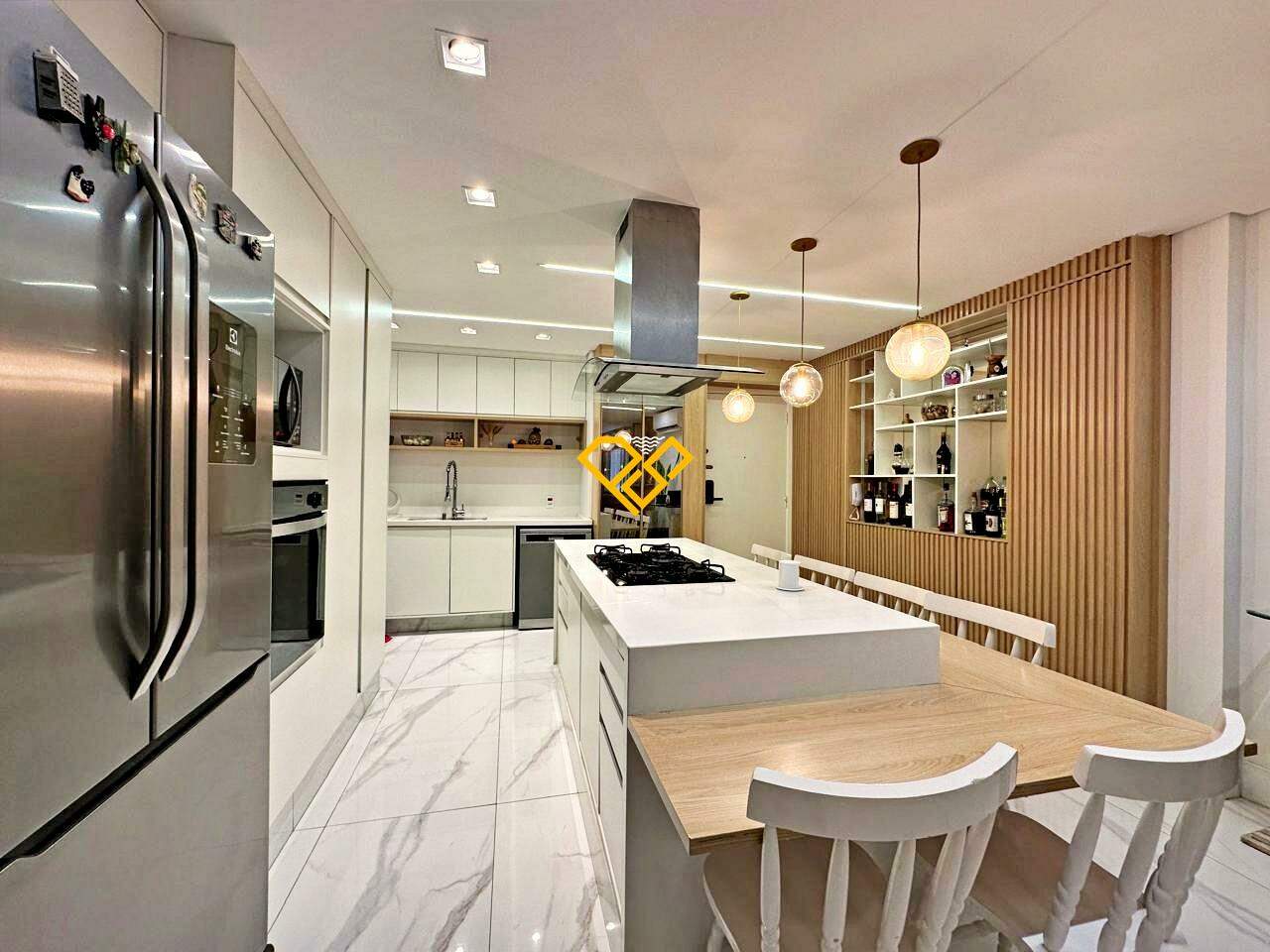 Apartamento à venda no Gonzaga: Cozinha