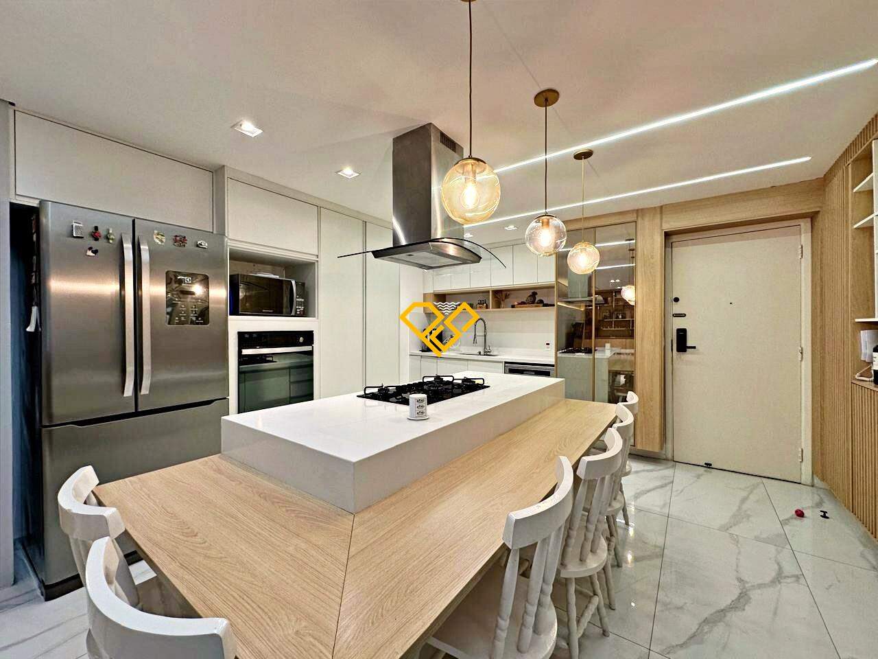 Apartamento à venda no Gonzaga: Cozinha
