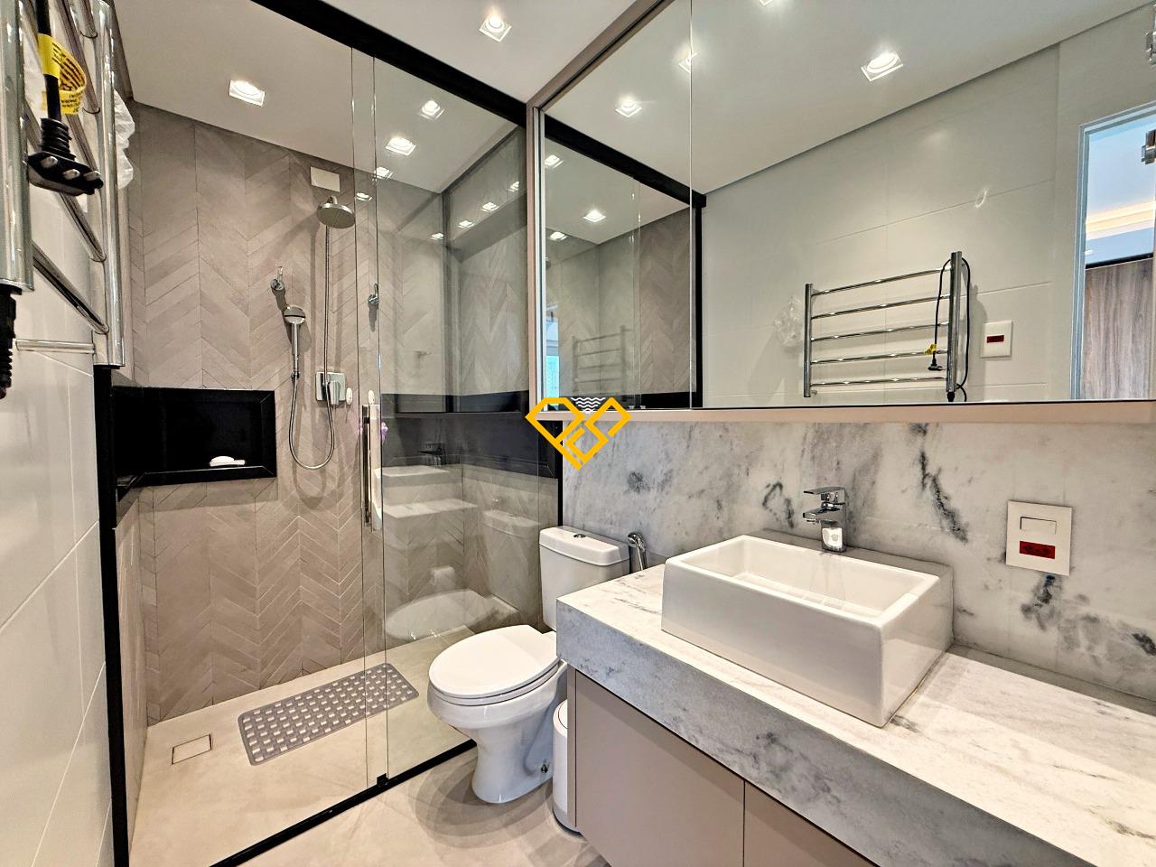 Garden à venda no Boqueirão: Wc suíte master