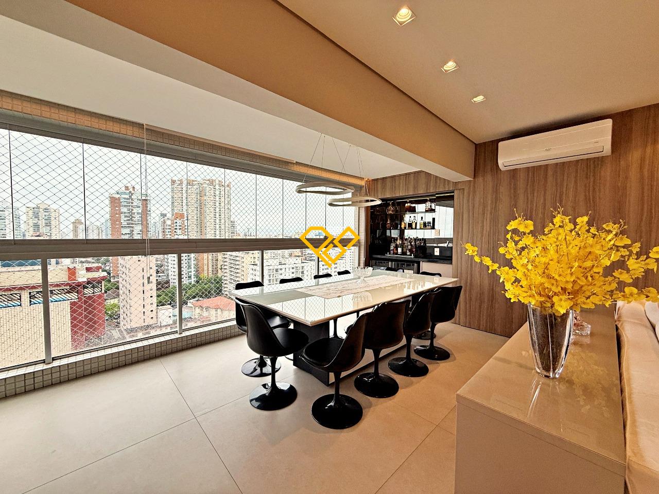 Garden à venda no Boqueirão: Sala e varanda