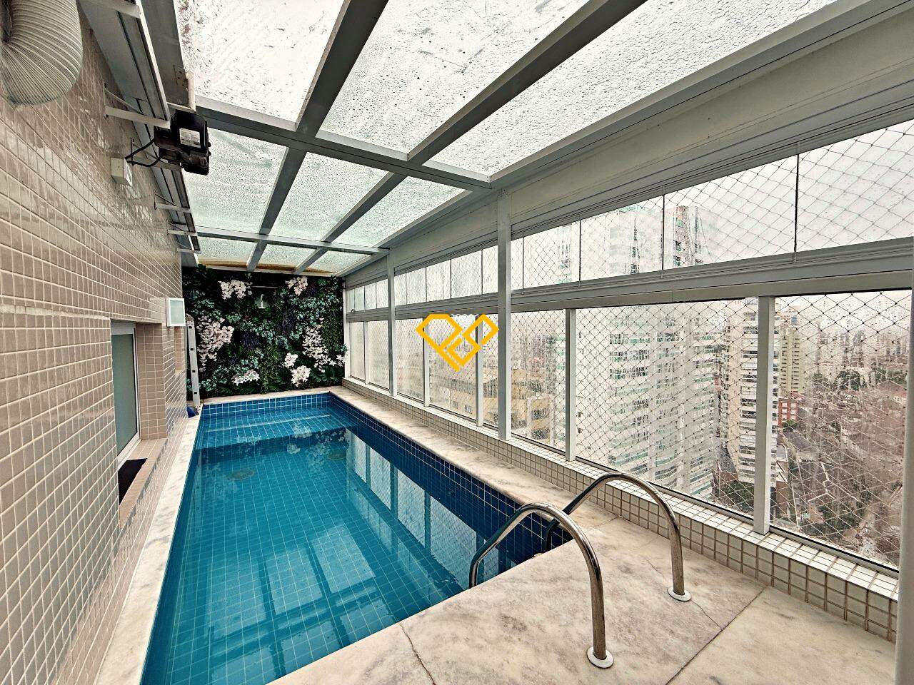 Garden à venda no Boqueirão: Piscina privativa