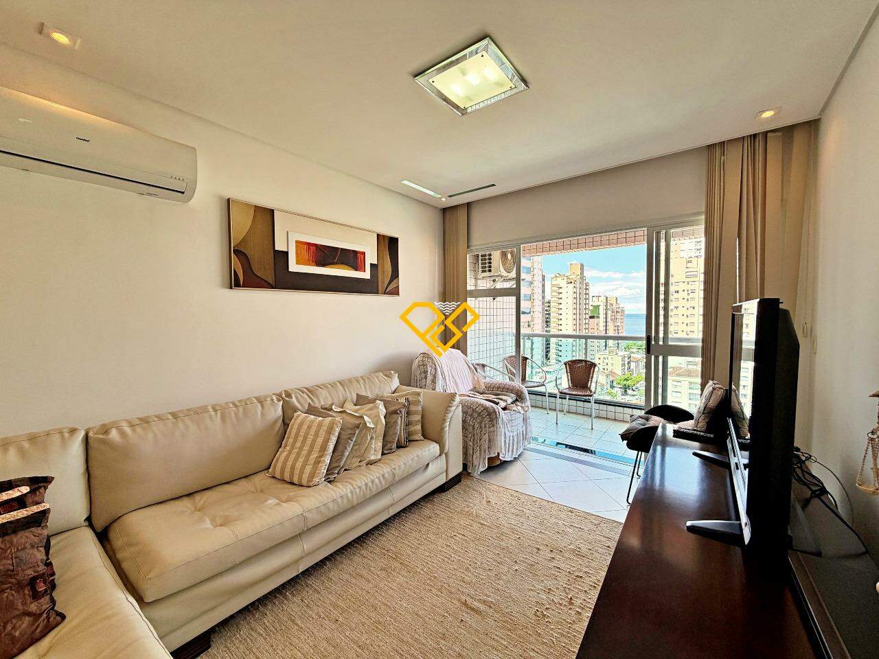 Apartamento à venda no Embaré: Sala