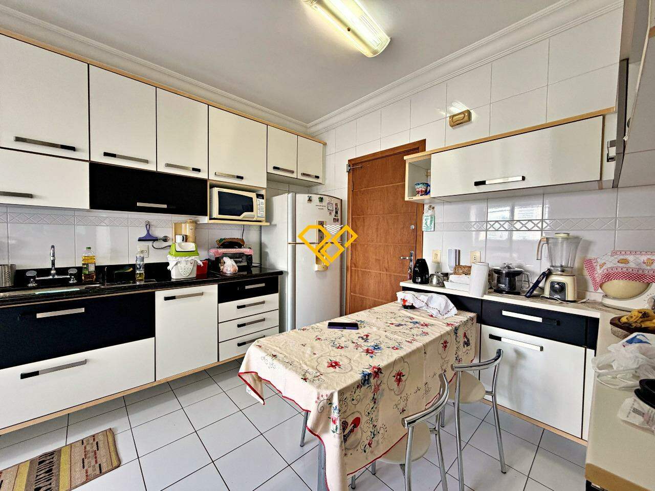 Apartamento à venda no Embaré: Cozinha