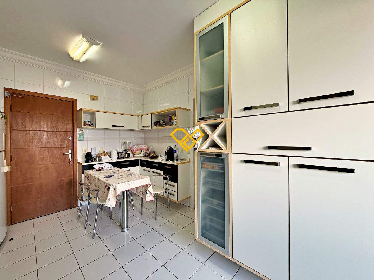 Apartamento à venda no Embaré: Cozinha