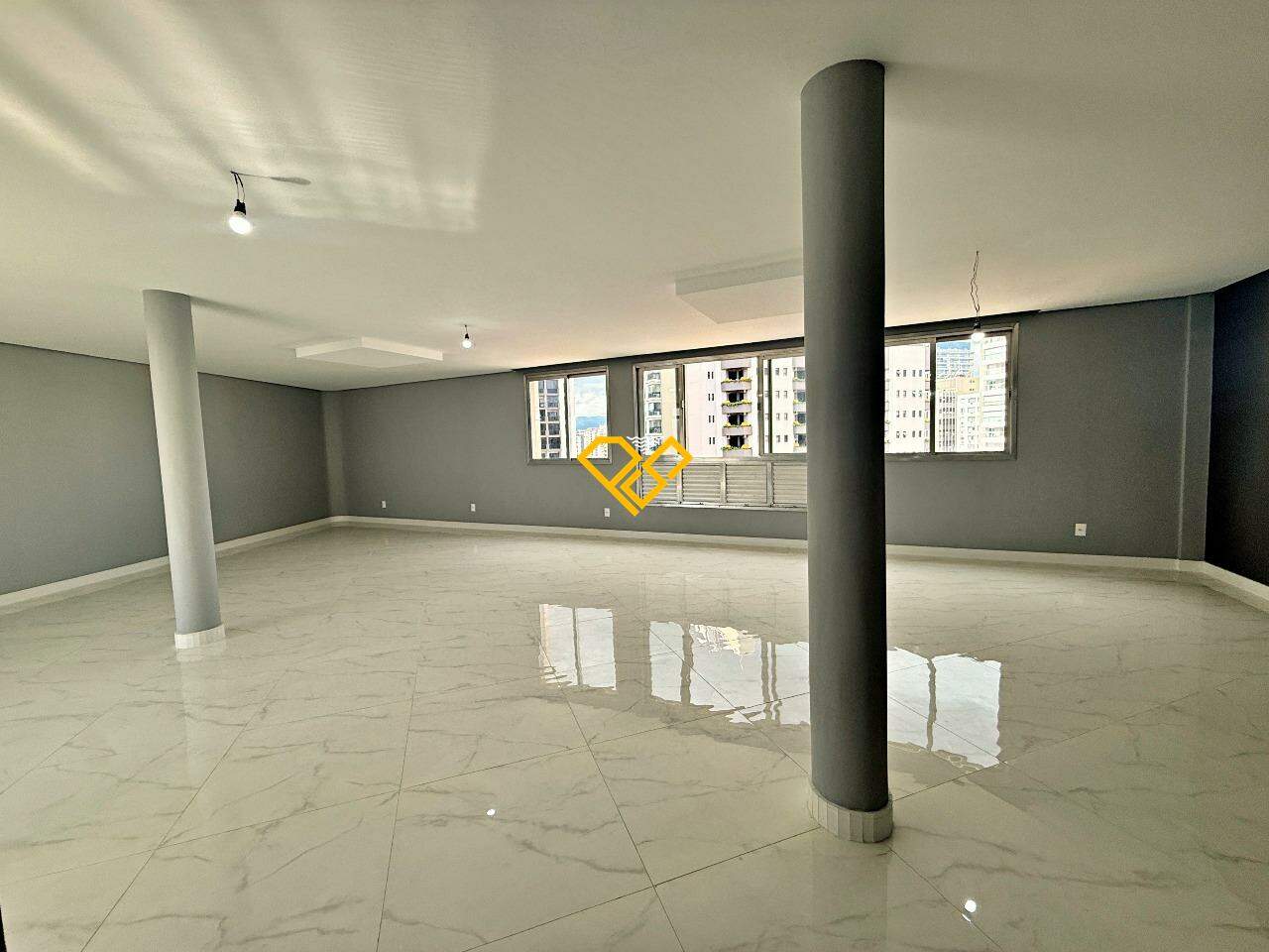 Cobertura à venda no Gonzaga: Sala 1° piso