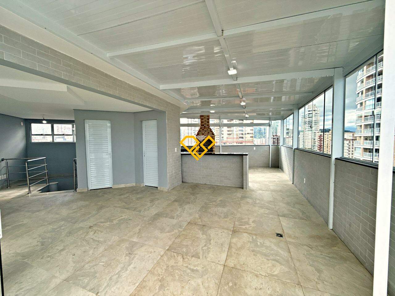 Cobertura à venda no Gonzaga: Área gourmet com churrasqueira