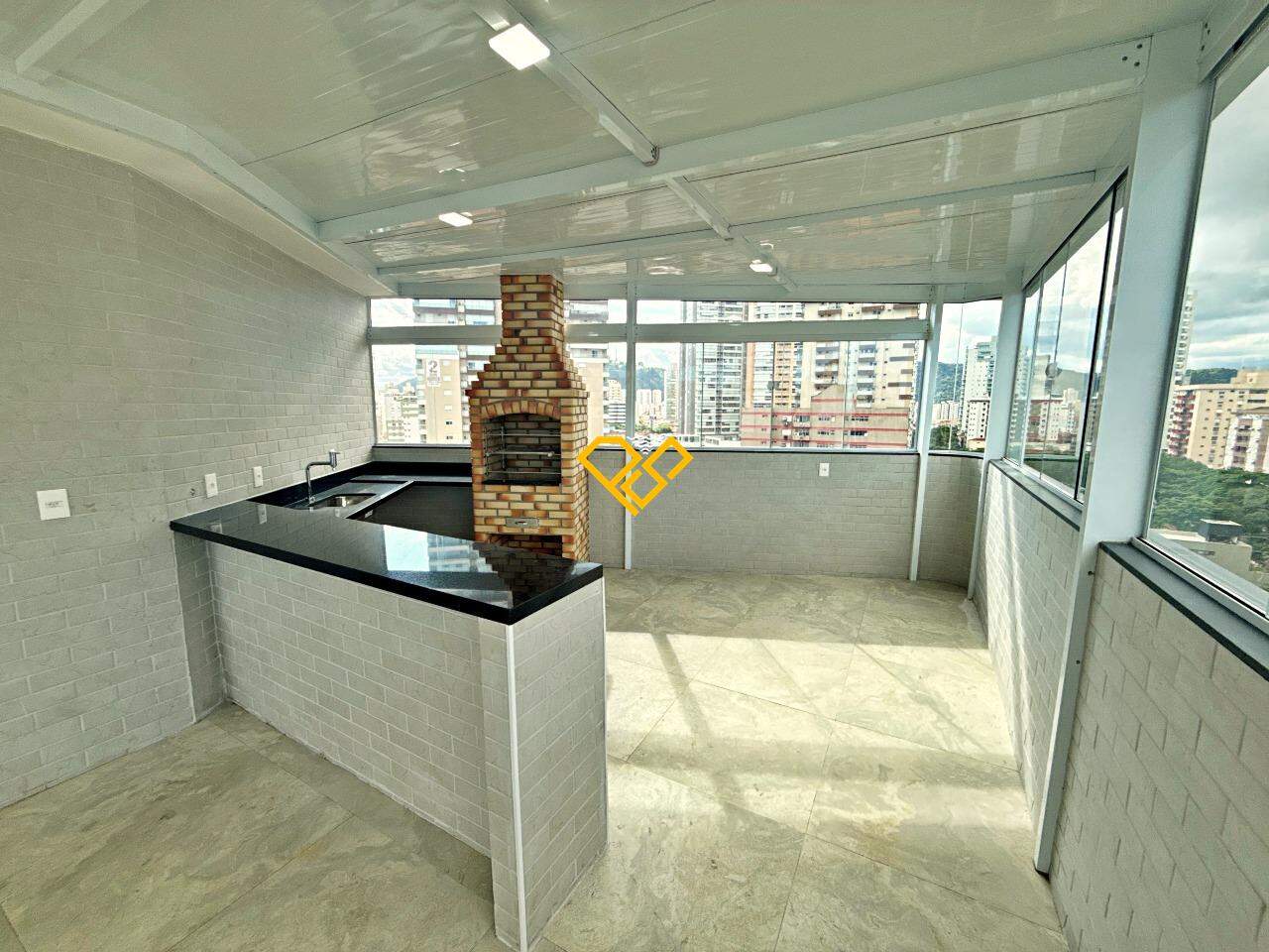 Cobertura à venda no Gonzaga: Área gourmet com churrasqueira