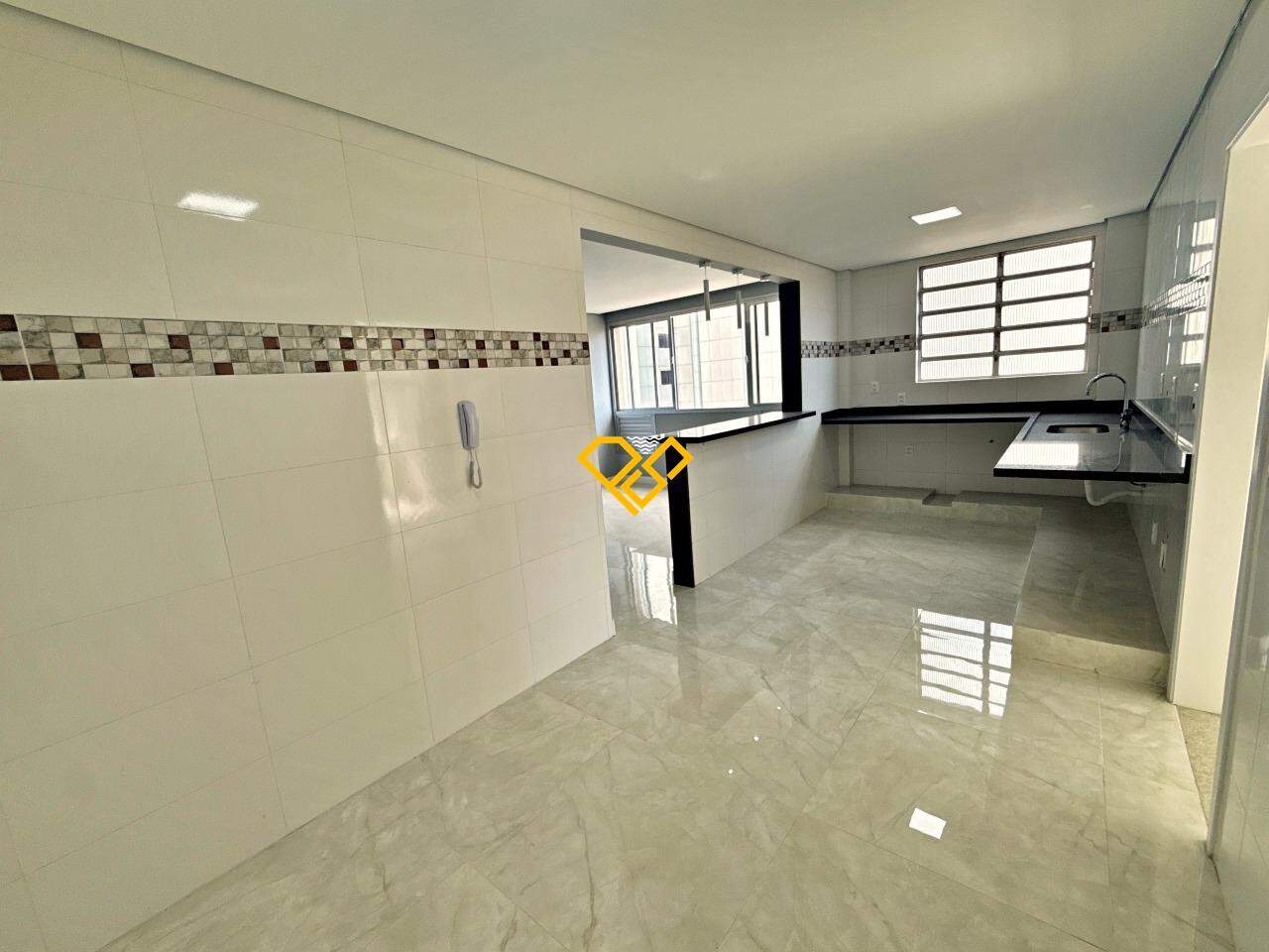 Cobertura à venda no Gonzaga: Cozinha