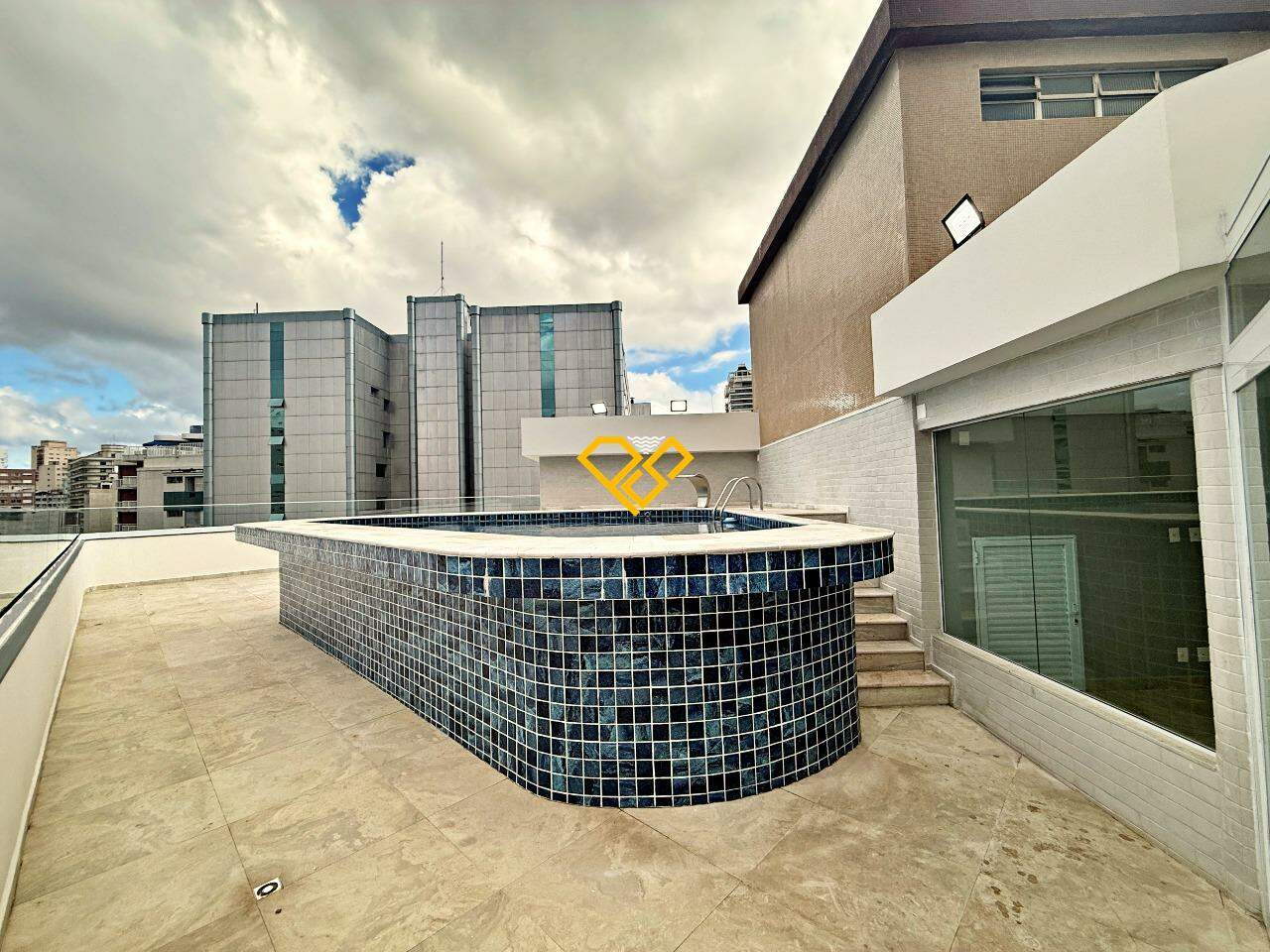 Cobertura à venda no Gonzaga: Área externa