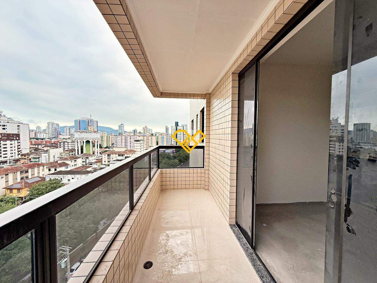 Apartamento à venda no Embaré: Varanda