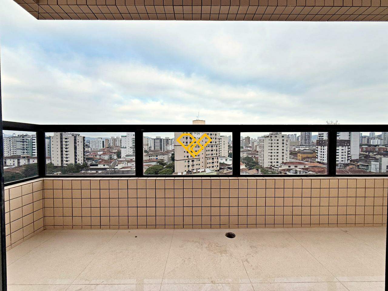 Apartamento à venda no Embaré: Varanda