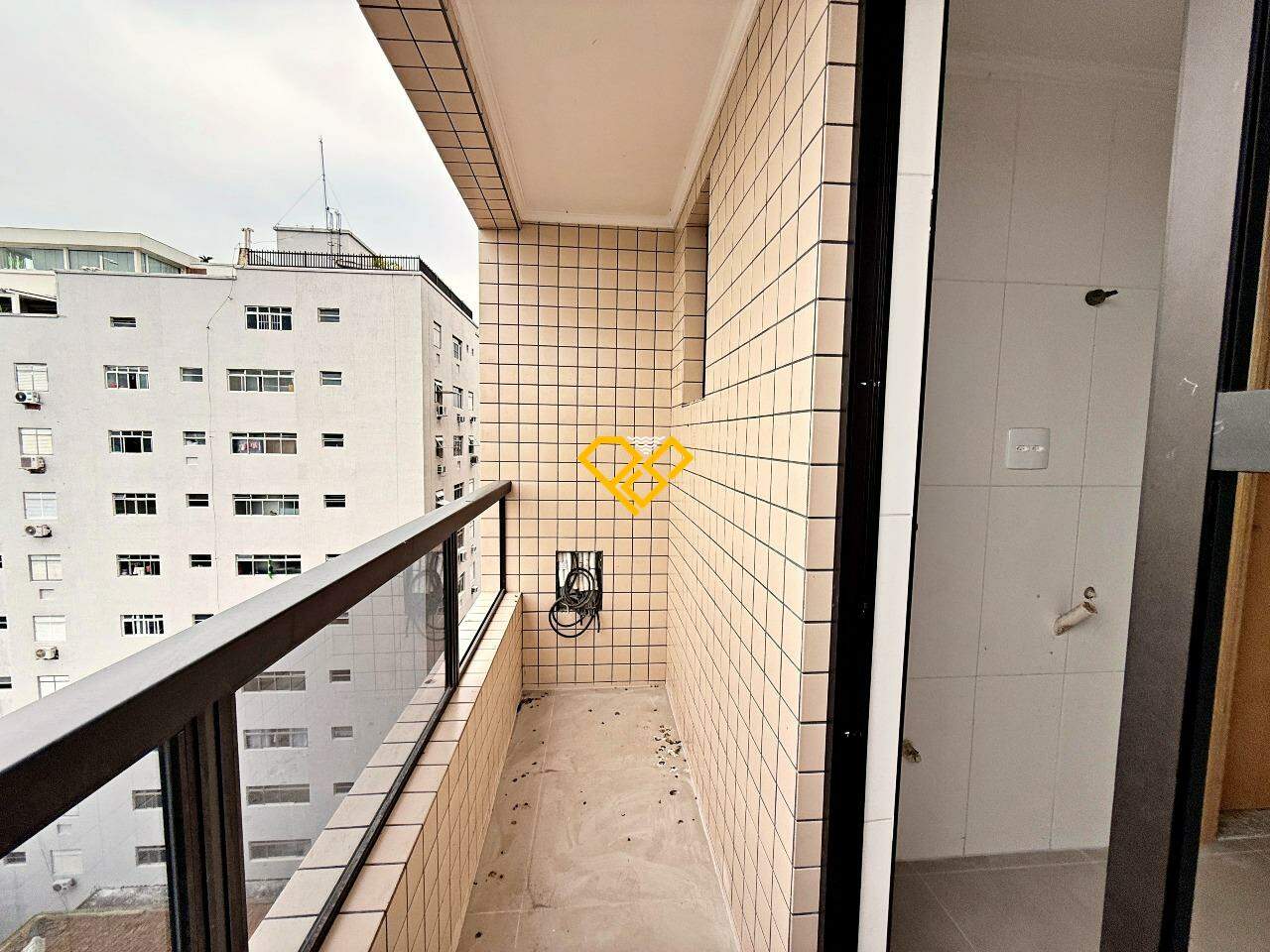 Apartamento à venda no Embaré: Varanda