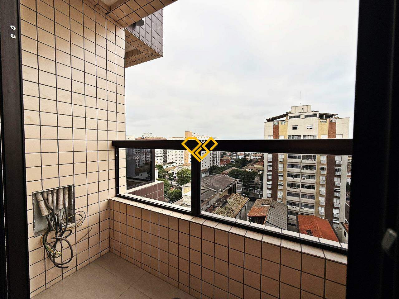 Apartamento à venda no Embaré: varanda técnica