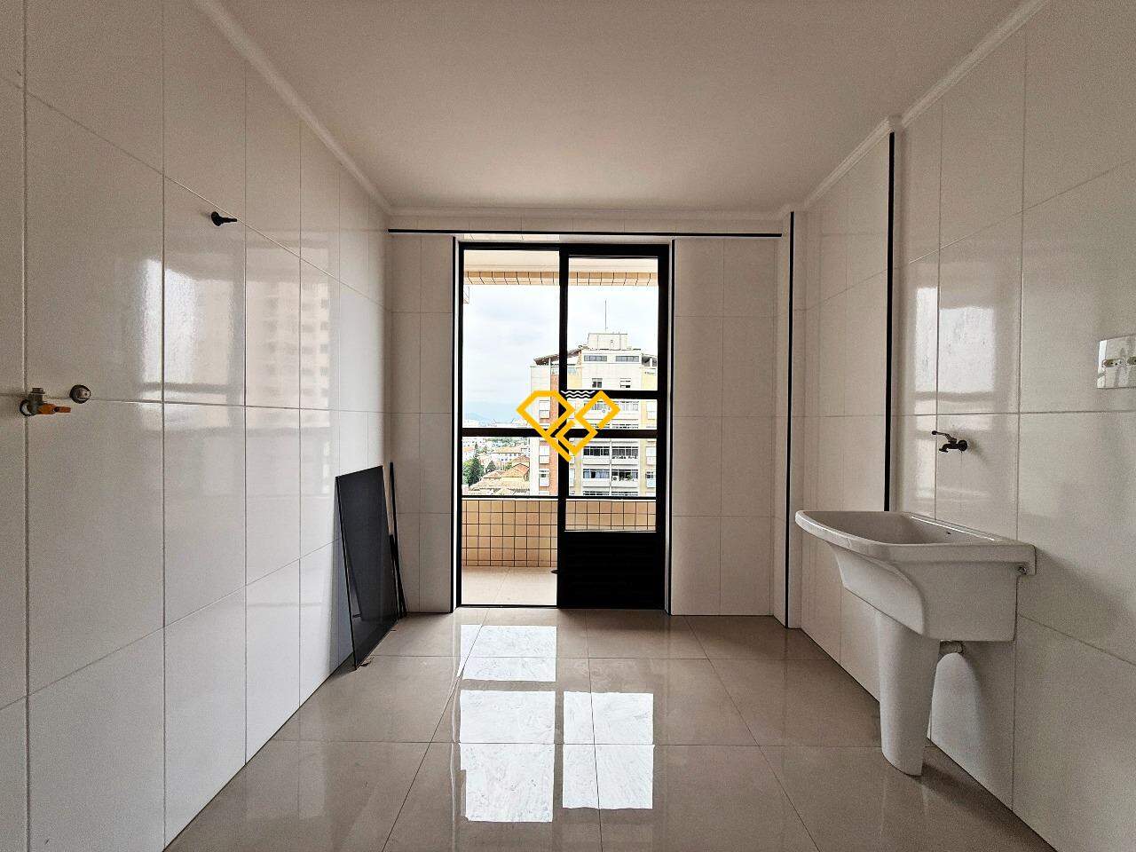 Apartamento à venda no Embaré: área de serviço
