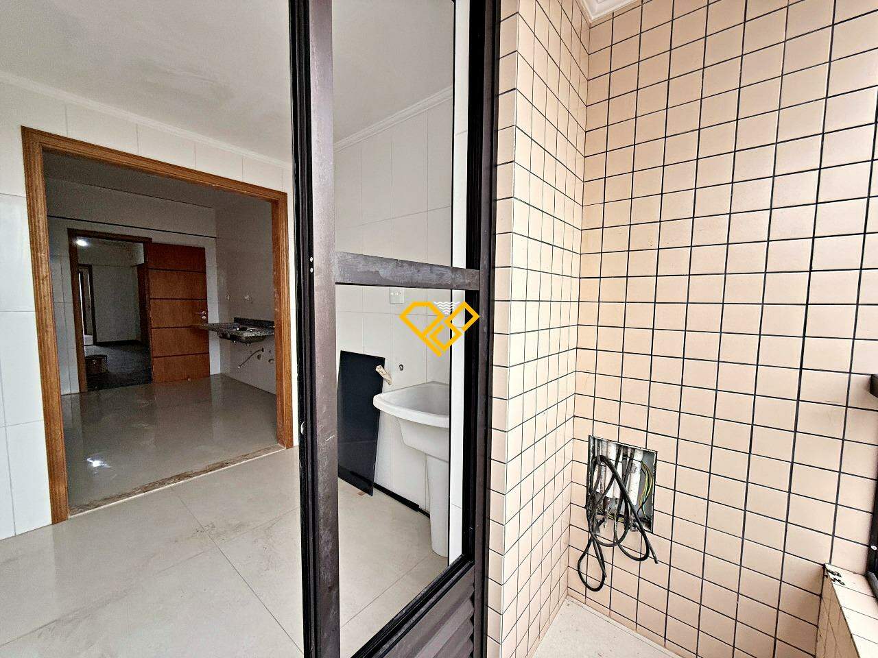 Apartamento à venda no Embaré: Varanda técnica