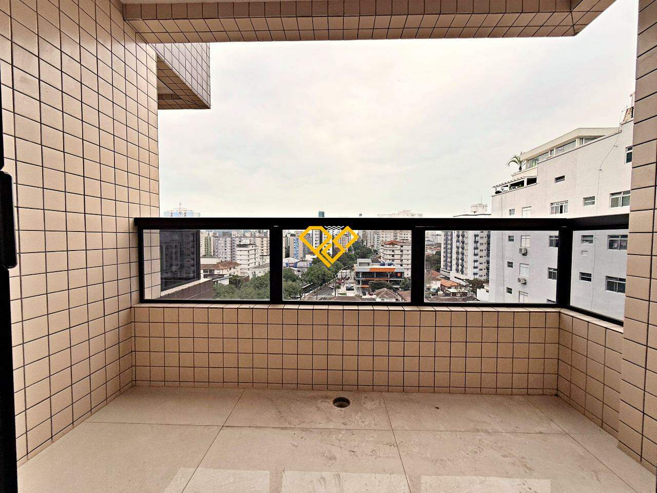 Apartamento à venda no Embaré: Varanda