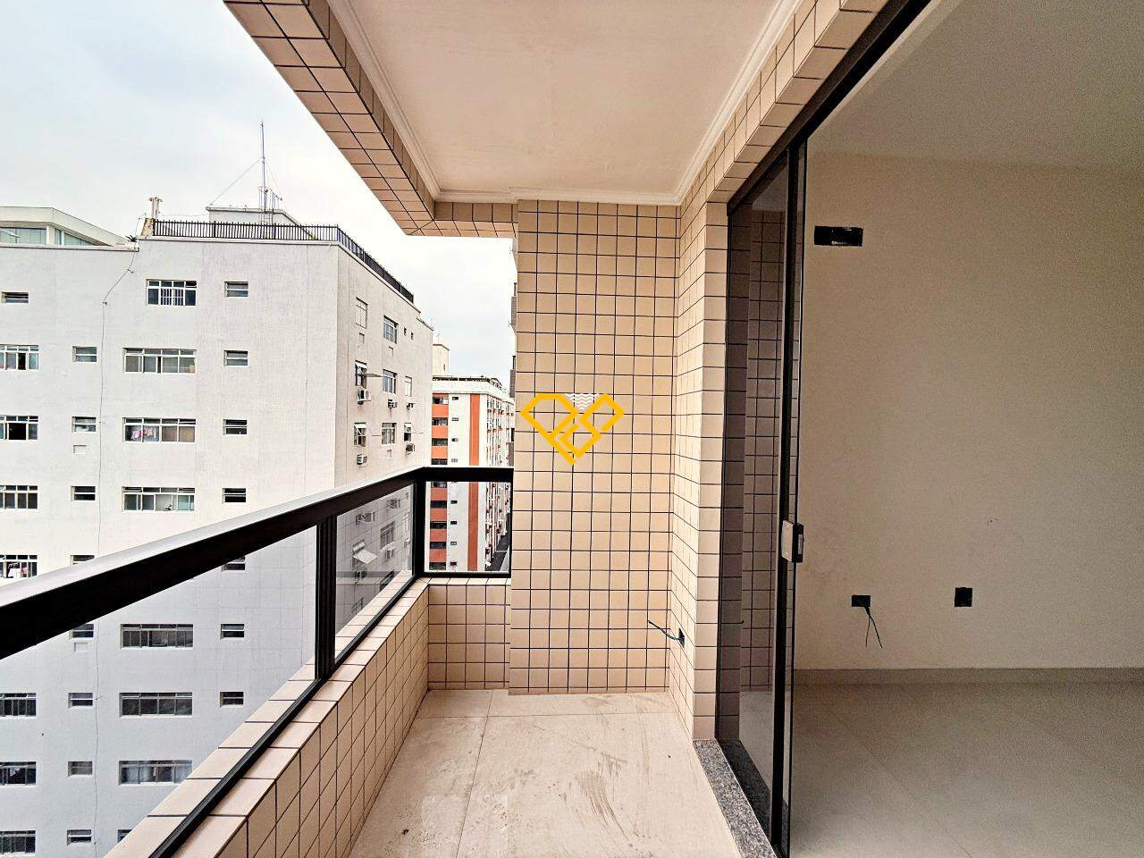 Apartamento à venda no Embaré: Varanda