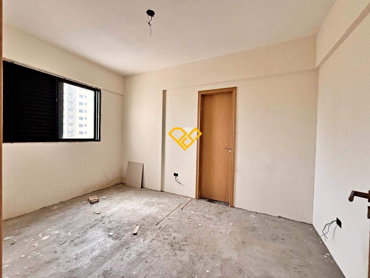 Apartamento à venda no Embaré: Dormitório - suíte