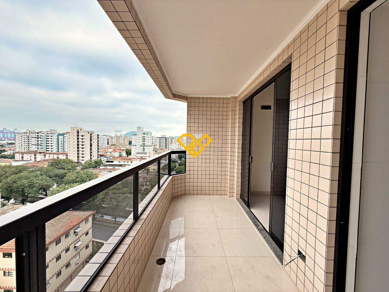 Apartamento à venda no Embaré: Varanda