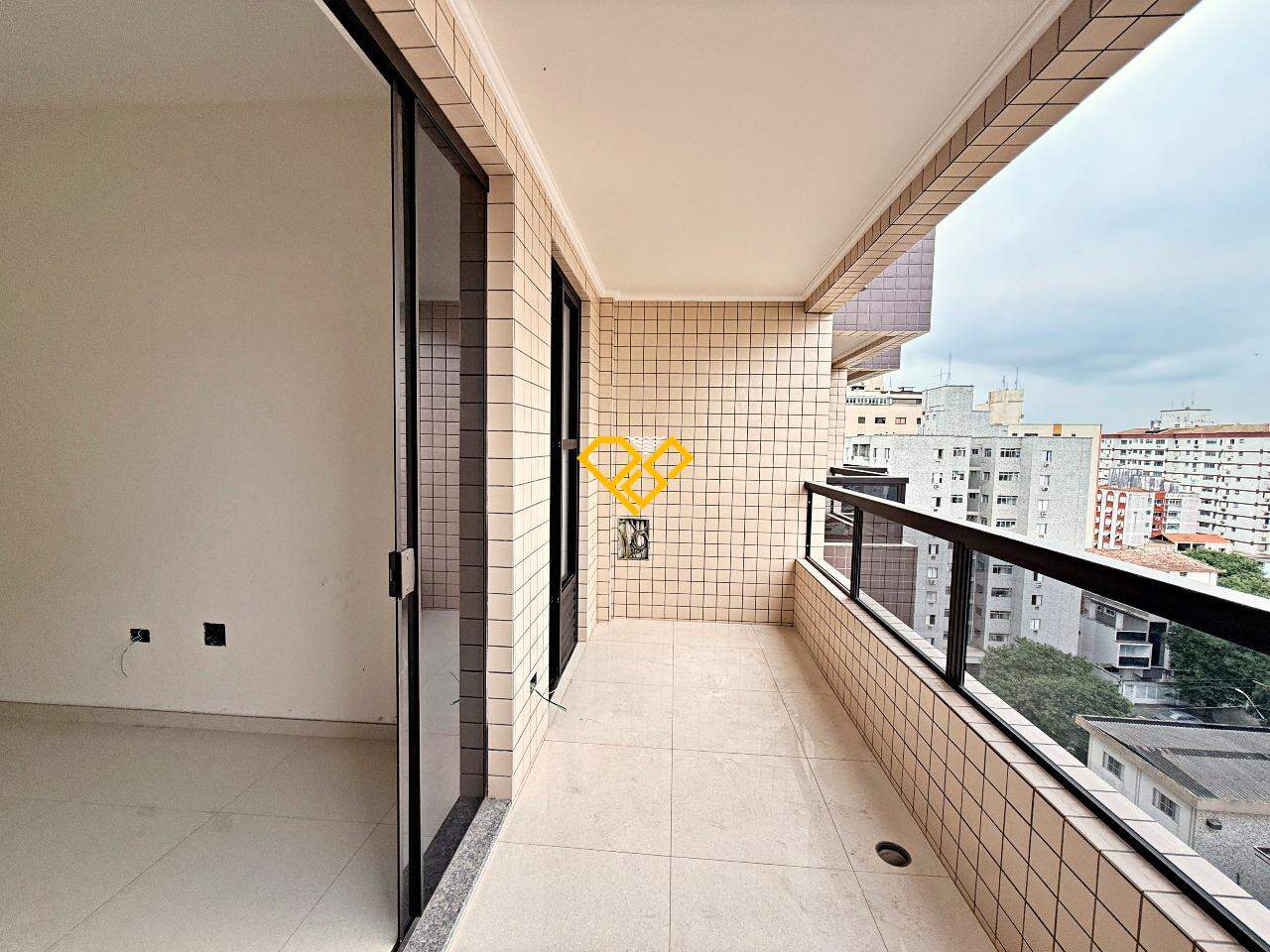 Apartamento à venda no Embaré: Varanda