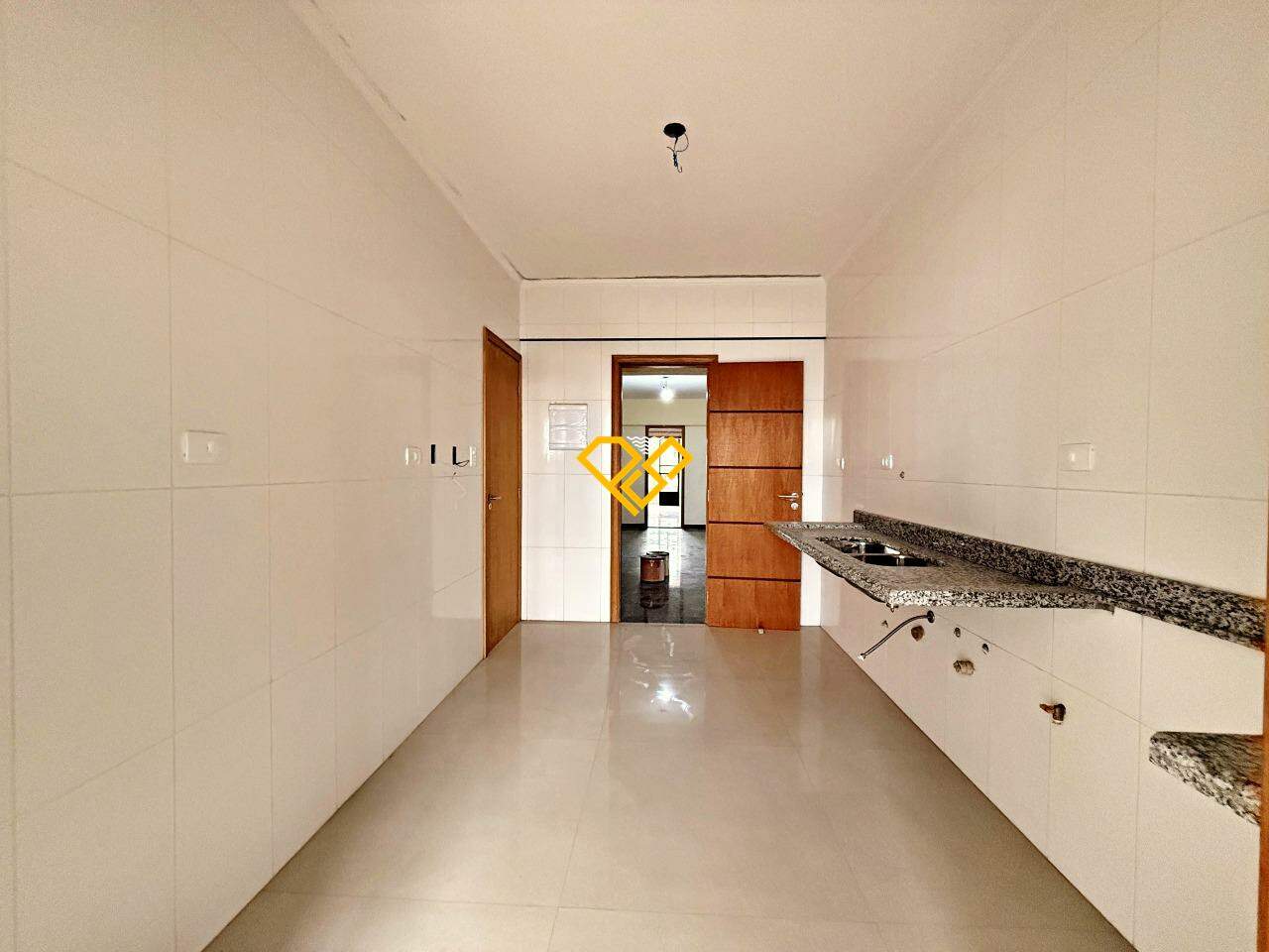 Apartamento à venda no Embaré: Cozinha